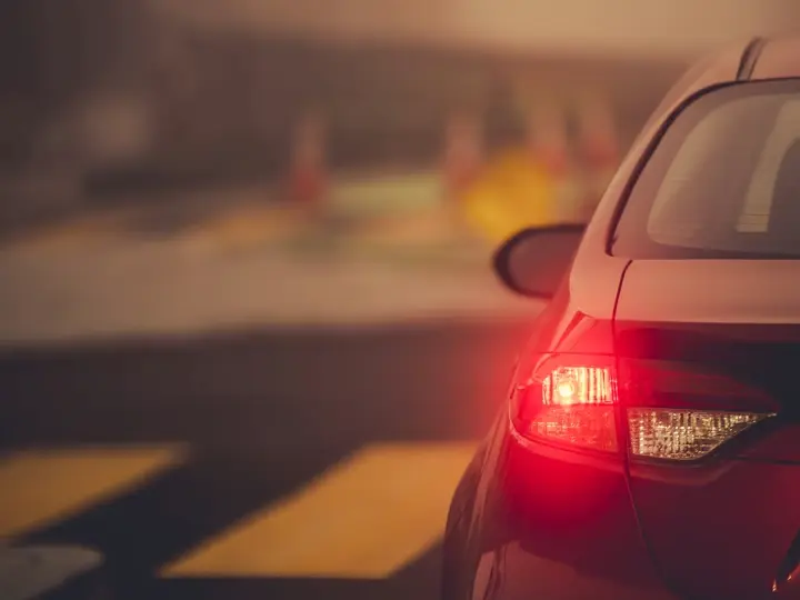 Phoenix Accident and Injury Law Firm meeting Ahwatukee client about insurance negotiation and medical compensation