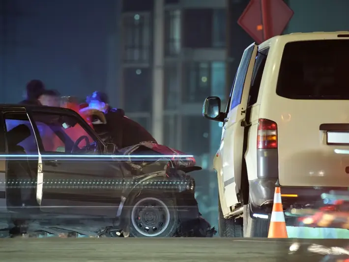 injury lawyer consulting car crash victim after monsoon left turn collision in South Scottsdale