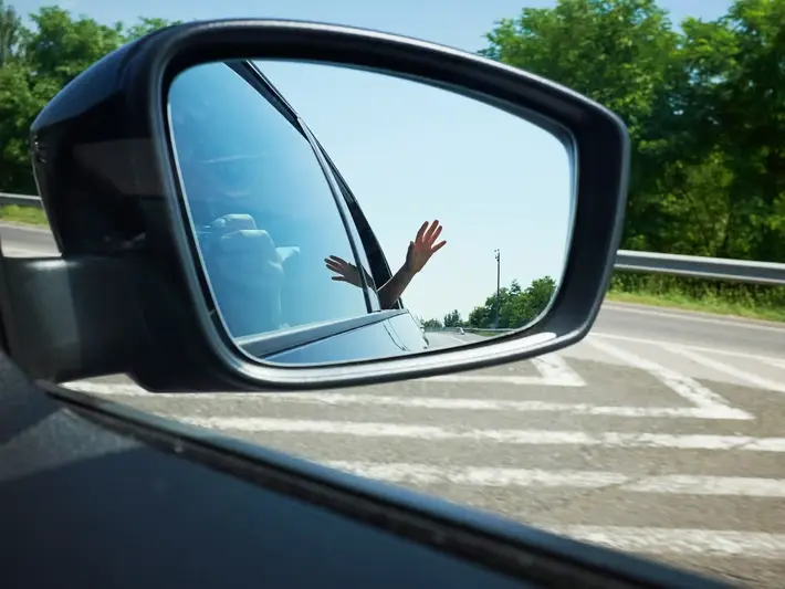 Car crash case evaluation for illegal left turn injuries in Eastmark with multi-lane road traffic analysis